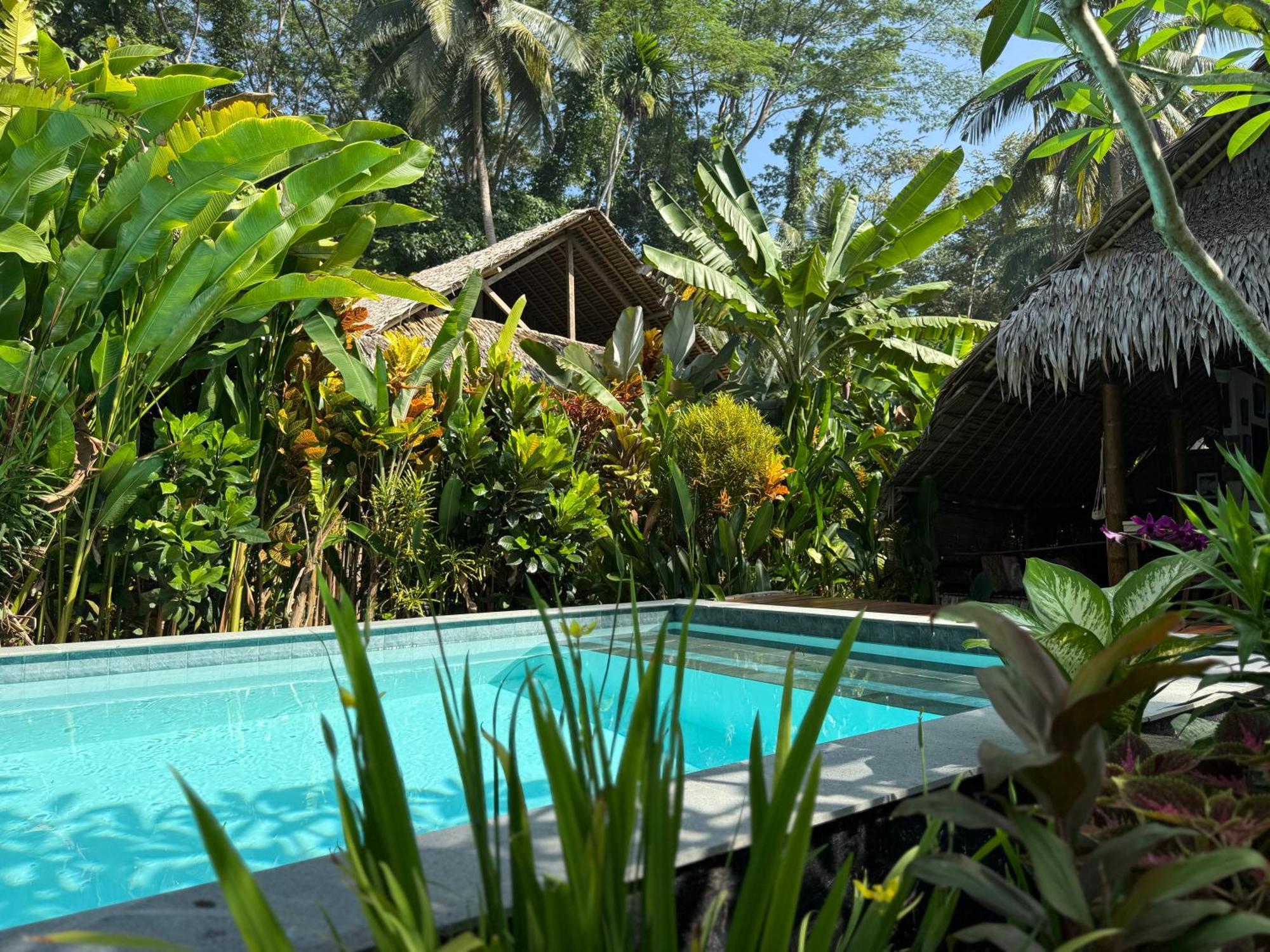 Rnv Eco Resort Bungalows Batukaras Exteriör bild
