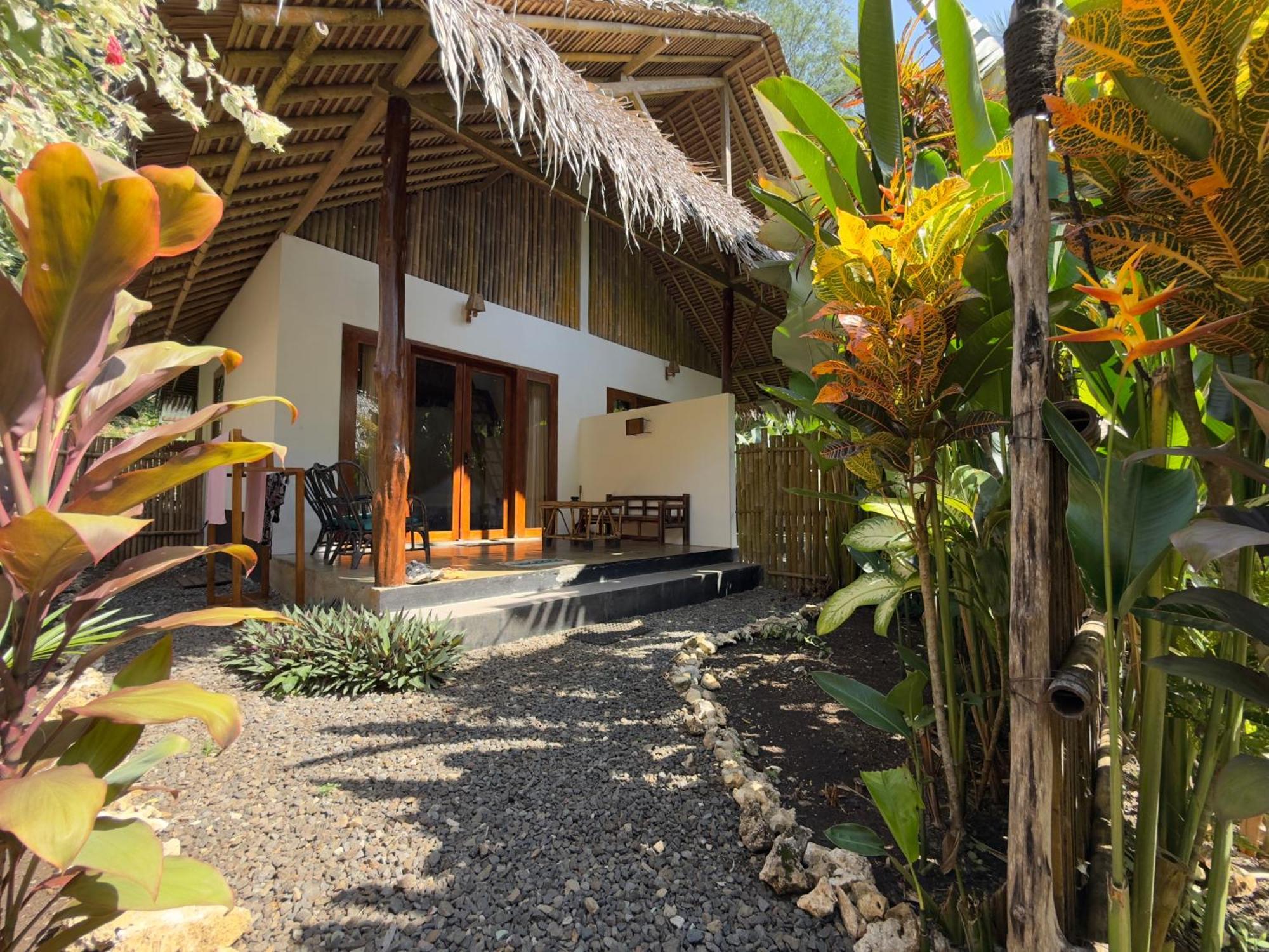 Rnv Eco Resort Bungalows Batukaras Exteriör bild