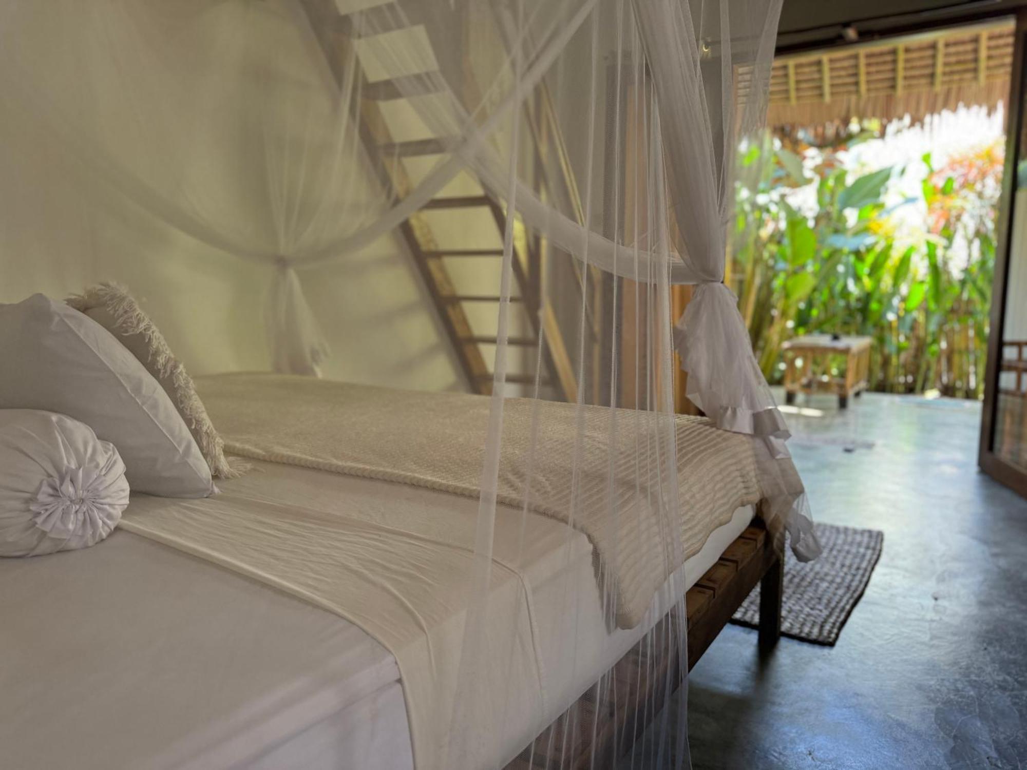 Rnv Eco Resort Bungalows Batukaras Exteriör bild