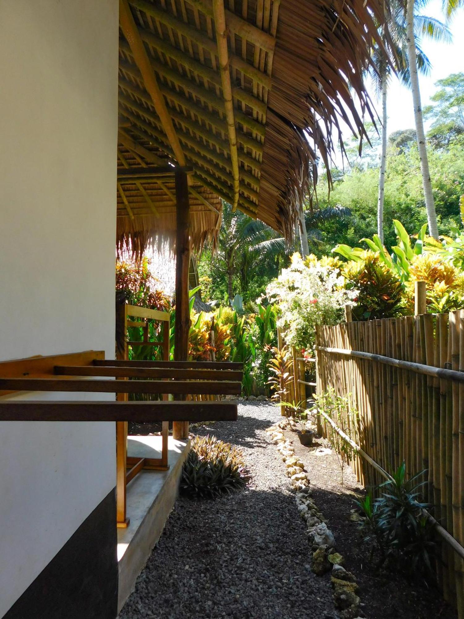 Rnv Eco Resort Bungalows Batukaras Exteriör bild